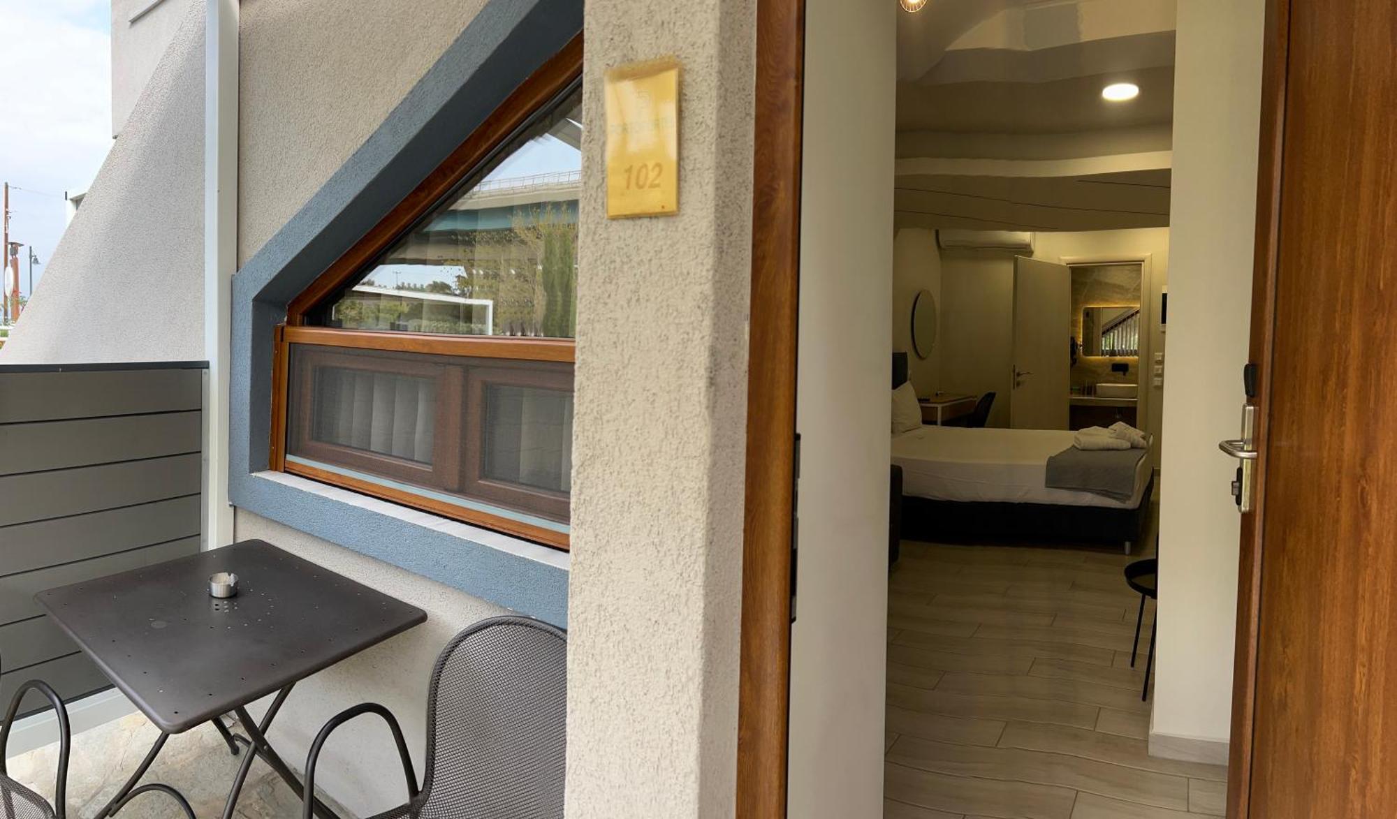 Porto Portes Suites เนอาโปติไดอา ภายนอก รูปภาพ