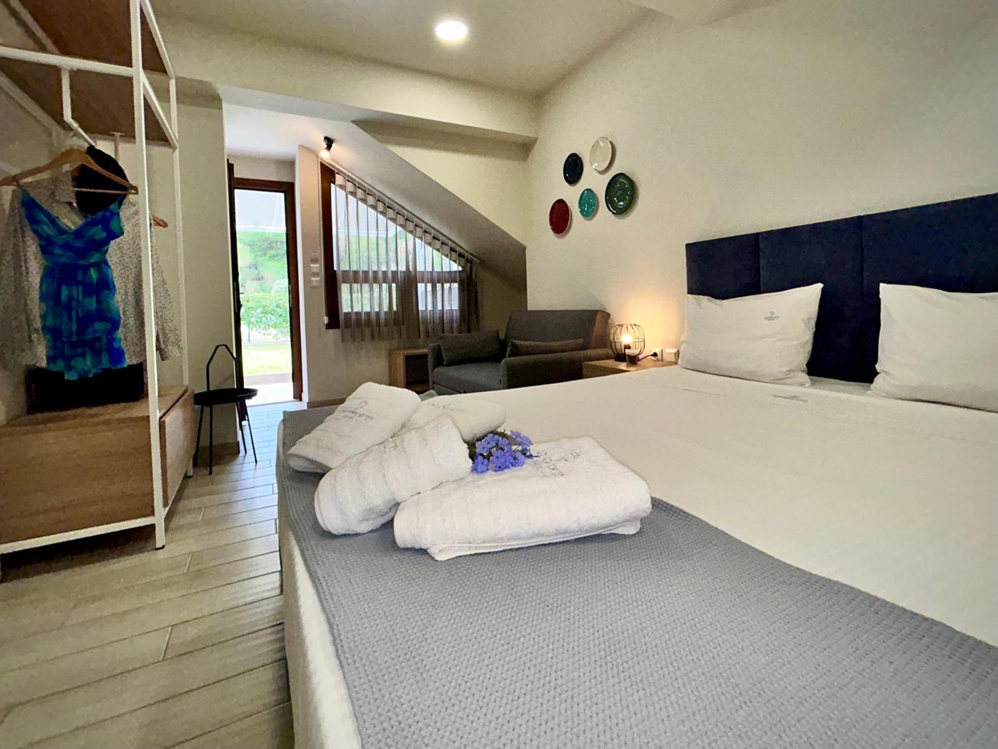 Porto Portes Suites เนอาโปติไดอา ภายนอก รูปภาพ