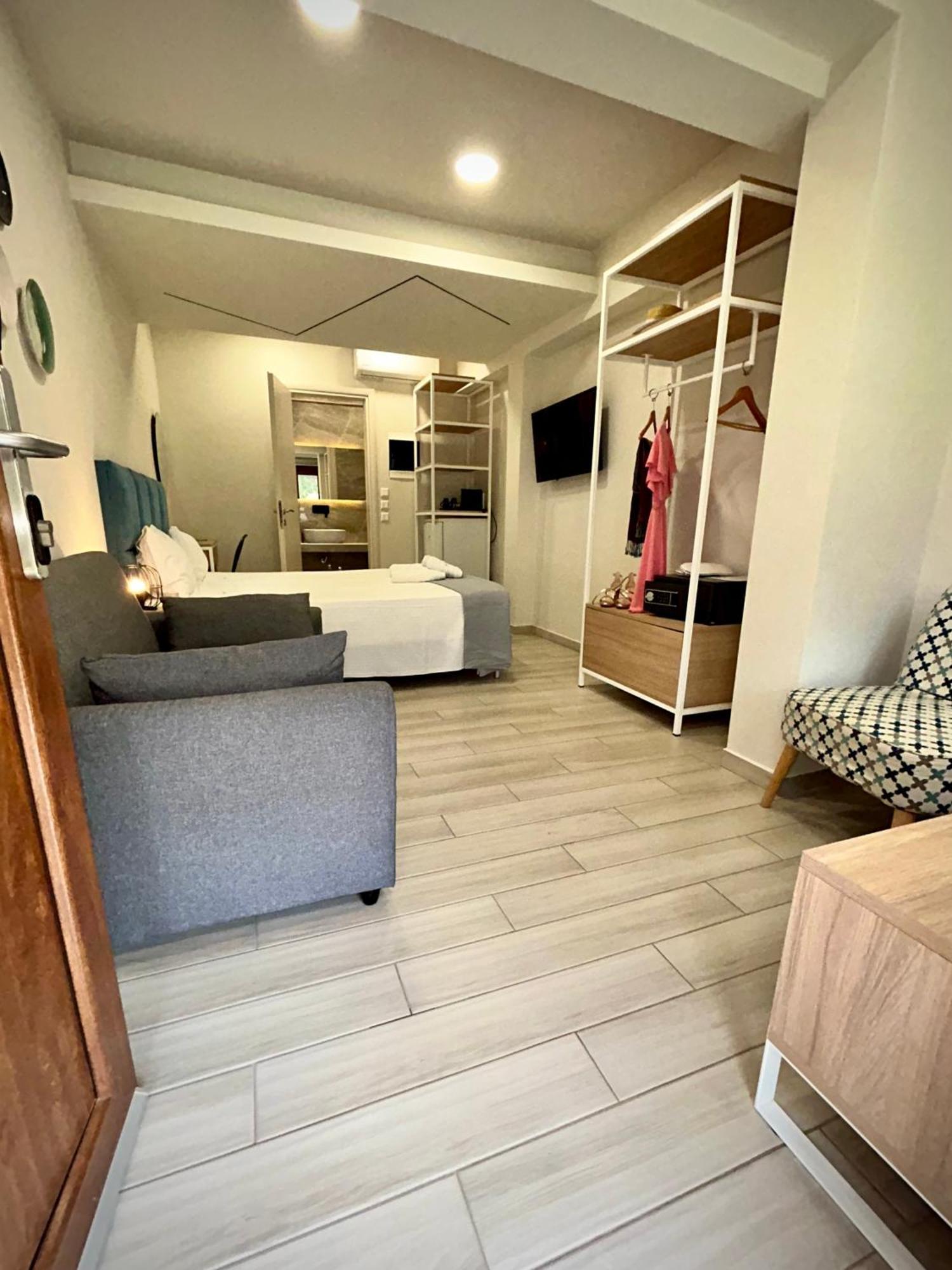 Porto Portes Suites เนอาโปติไดอา ภายนอก รูปภาพ