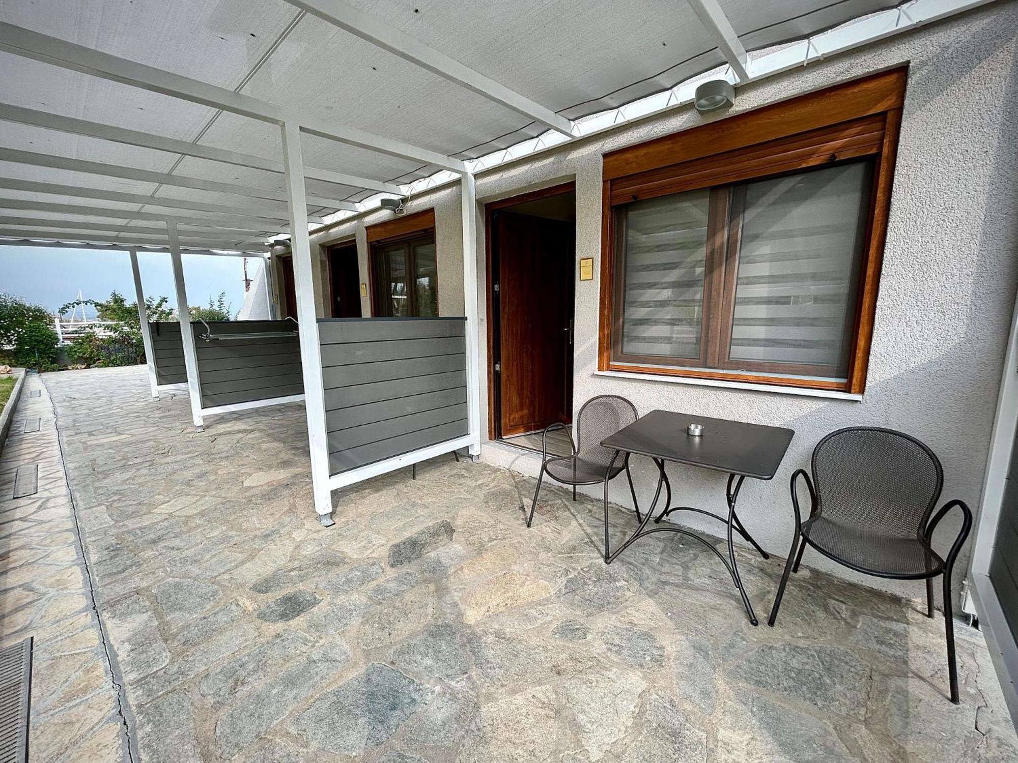 Porto Portes Suites เนอาโปติไดอา ภายนอก รูปภาพ