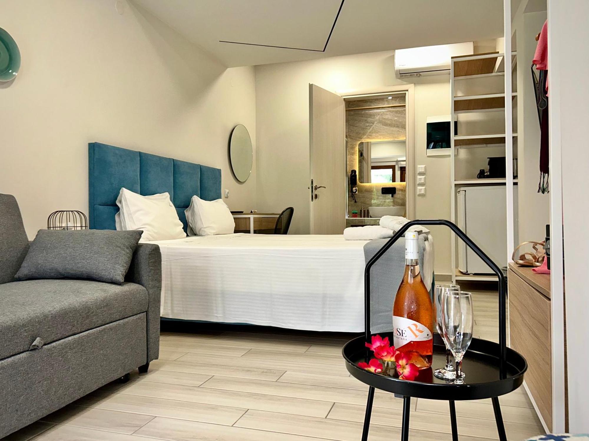 Porto Portes Suites เนอาโปติไดอา ภายนอก รูปภาพ